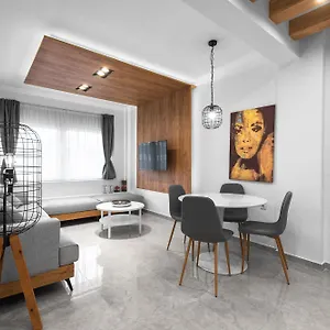 Wood N White, Nilie Hospitality Mgmt Thessaloniki